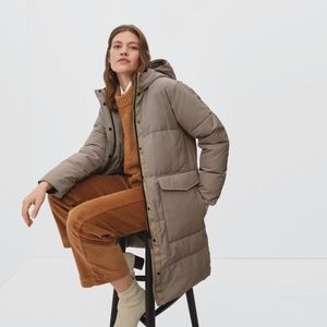 Everlane | The ReNew Long Puffer in Burnt Sugar